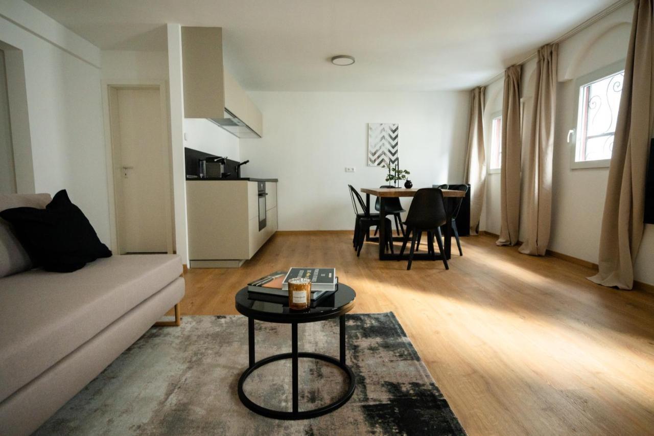 Oldtown Studio Apartment With 2 Bathrooms Dusseldorf Bagian luar foto