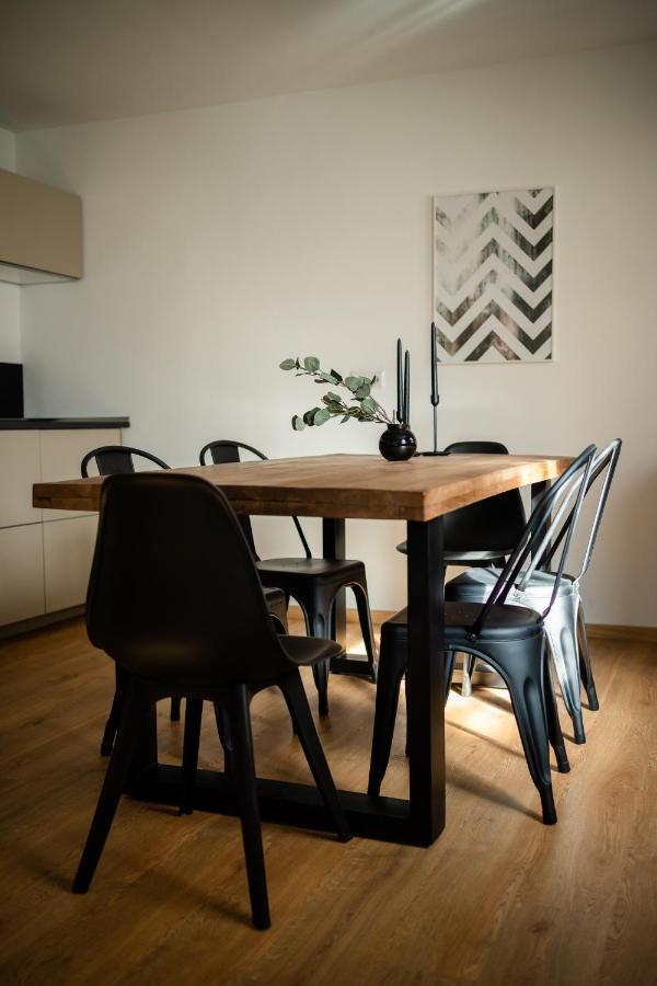 Oldtown Studio Apartment With 2 Bathrooms Dusseldorf Bagian luar foto