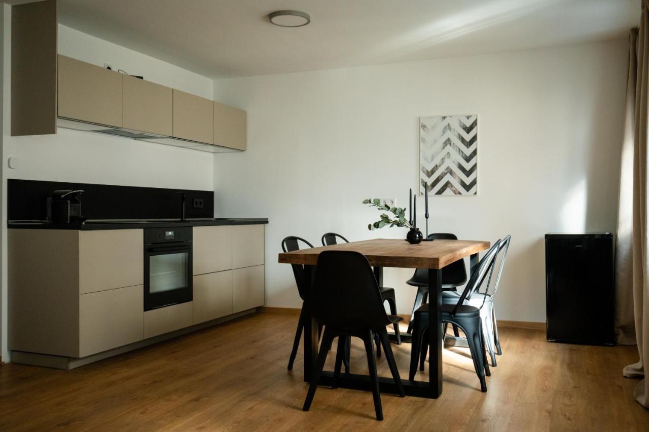 Oldtown Studio Apartment With 2 Bathrooms Dusseldorf Bagian luar foto