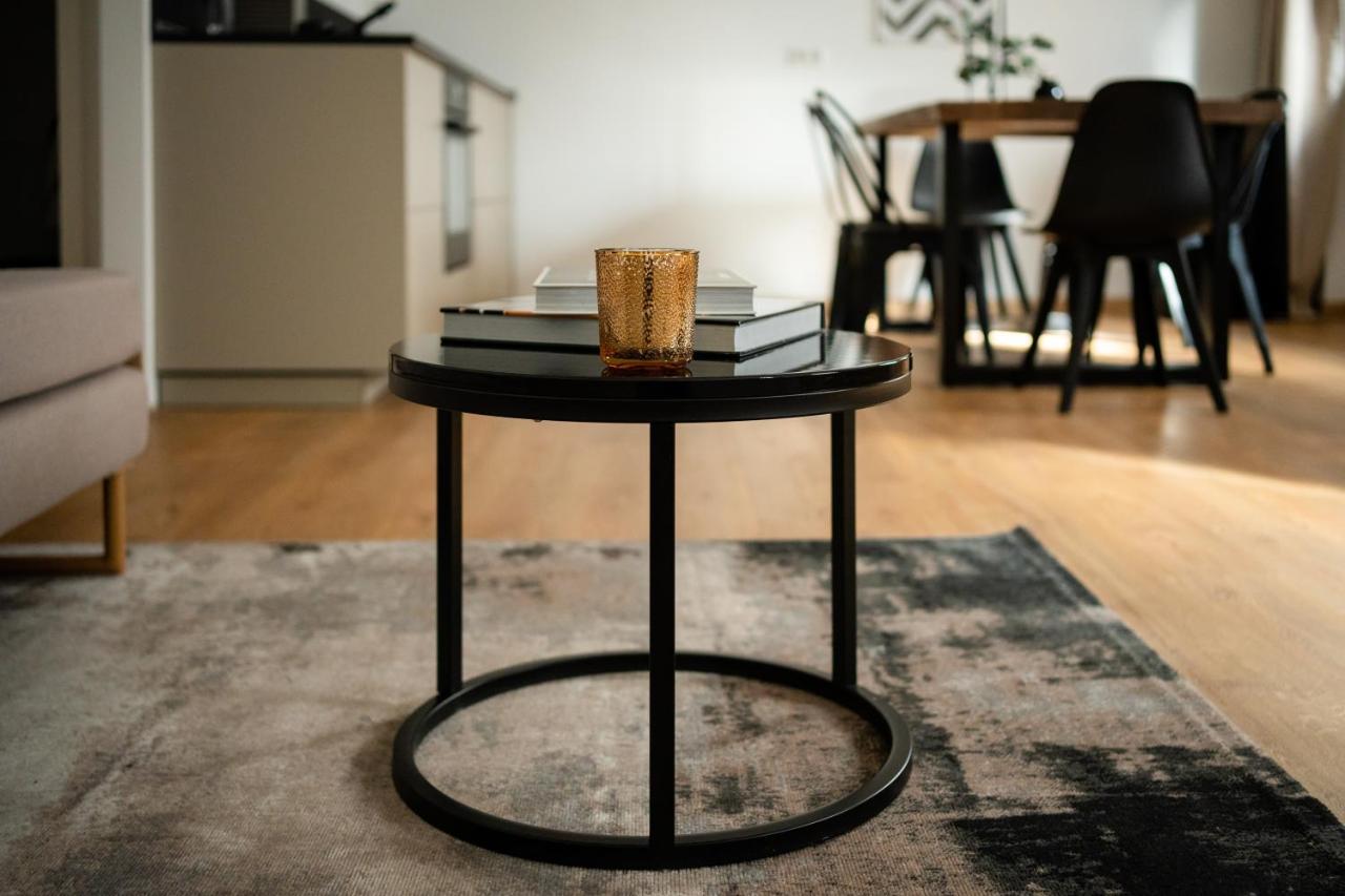 Oldtown Studio Apartment With 2 Bathrooms Dusseldorf Bagian luar foto
